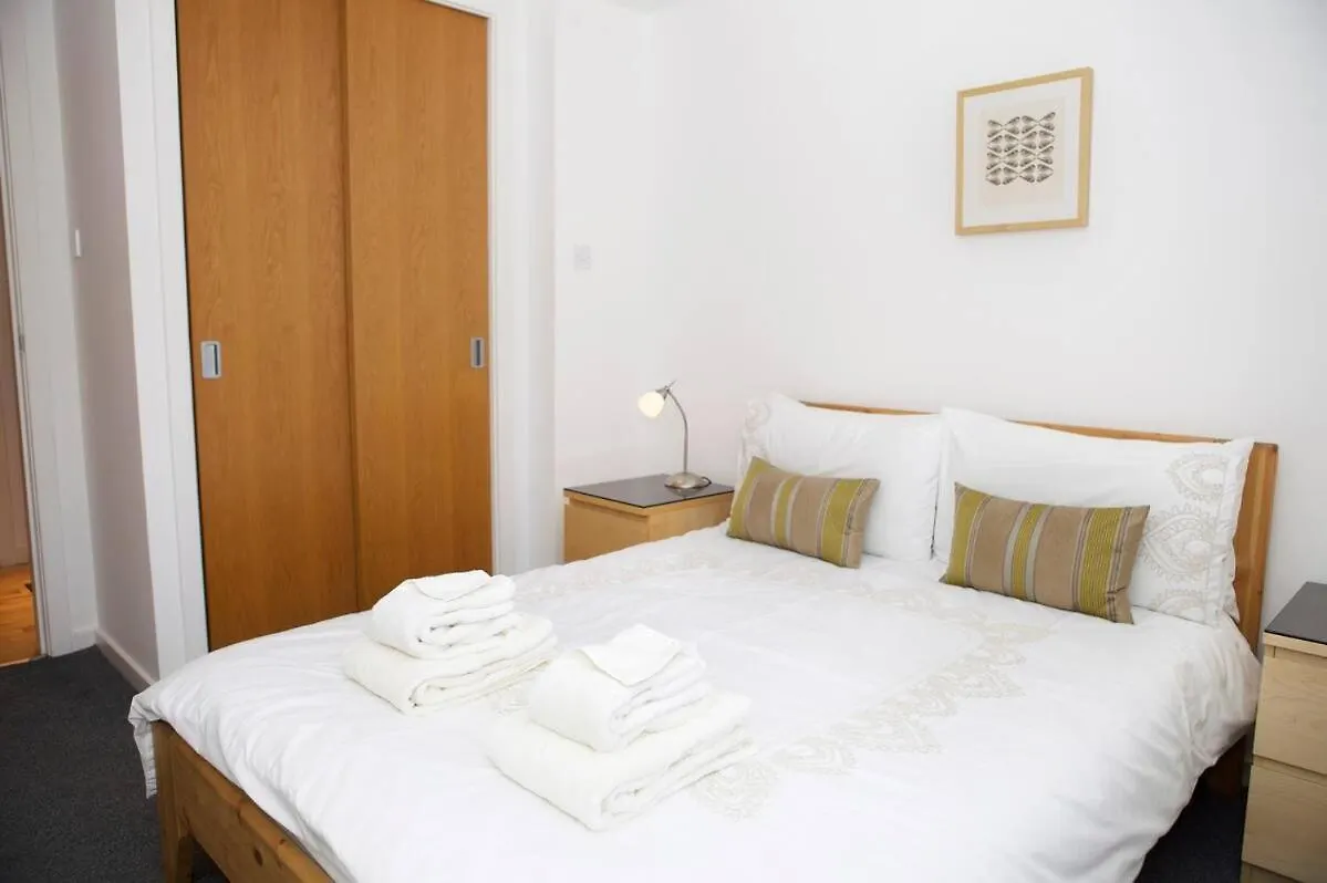 Joivy Inviting Flat With Parking In Canonmills Edinburgh United Kingdom