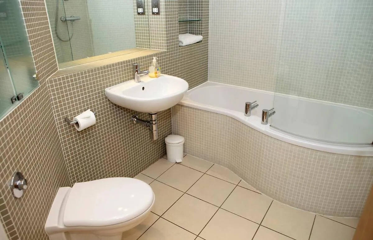 Apartment Joivy Inviting Flat With Parking In Canonmills Edinburgh
